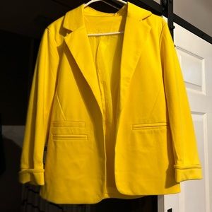 Yellow blazer